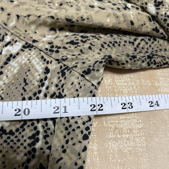 Vince Camuto Snakeskin Animal Print Bomber Jacket Size M Tan Black Zip Soft Fall - Picture 7 of 11